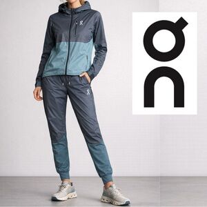 On Running - Women's Track Suit Matching Set - Size XL